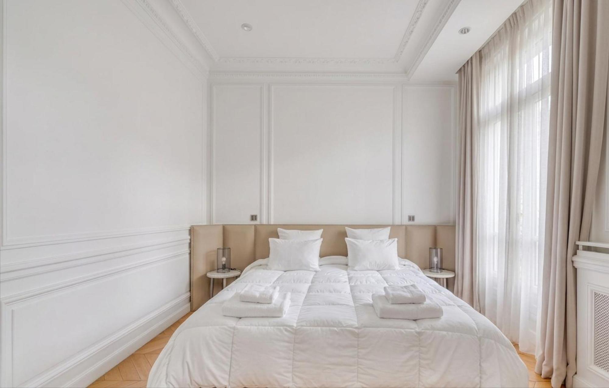 3br Champs Elisee Jean Mermoz