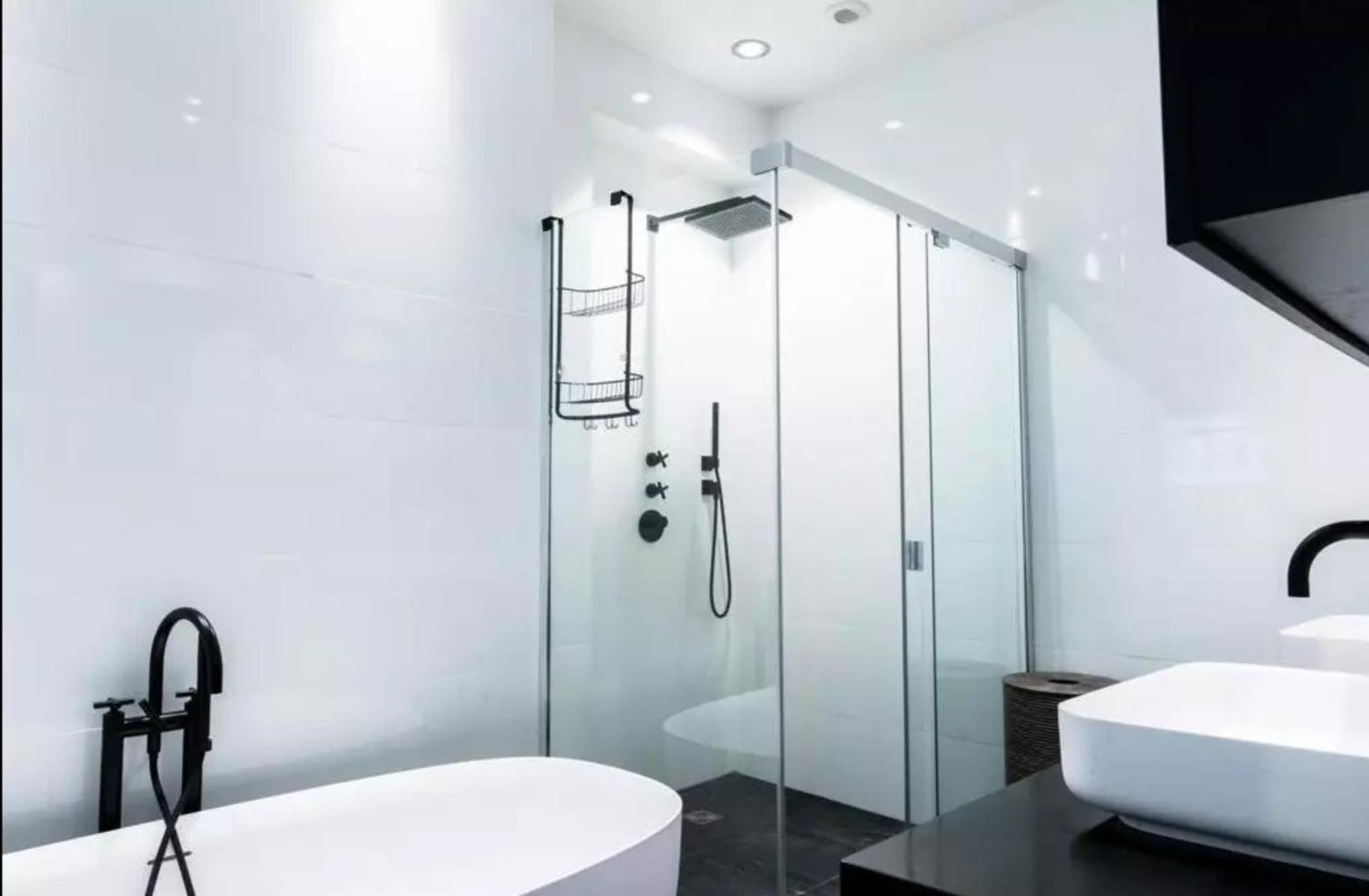Apartment 3br Champs Elisee Jean Mermoz Paris